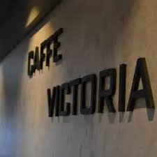 Caffe Victoria, Grude